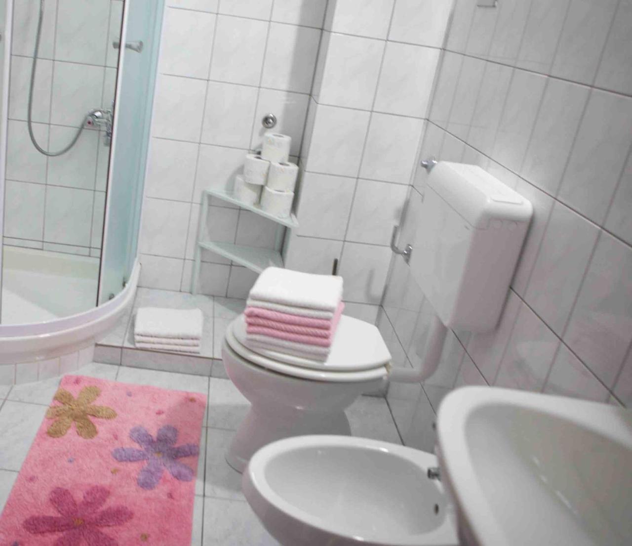 Apartma Garac